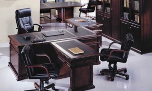 Кабинеты руководителя с кожаной вставкой
